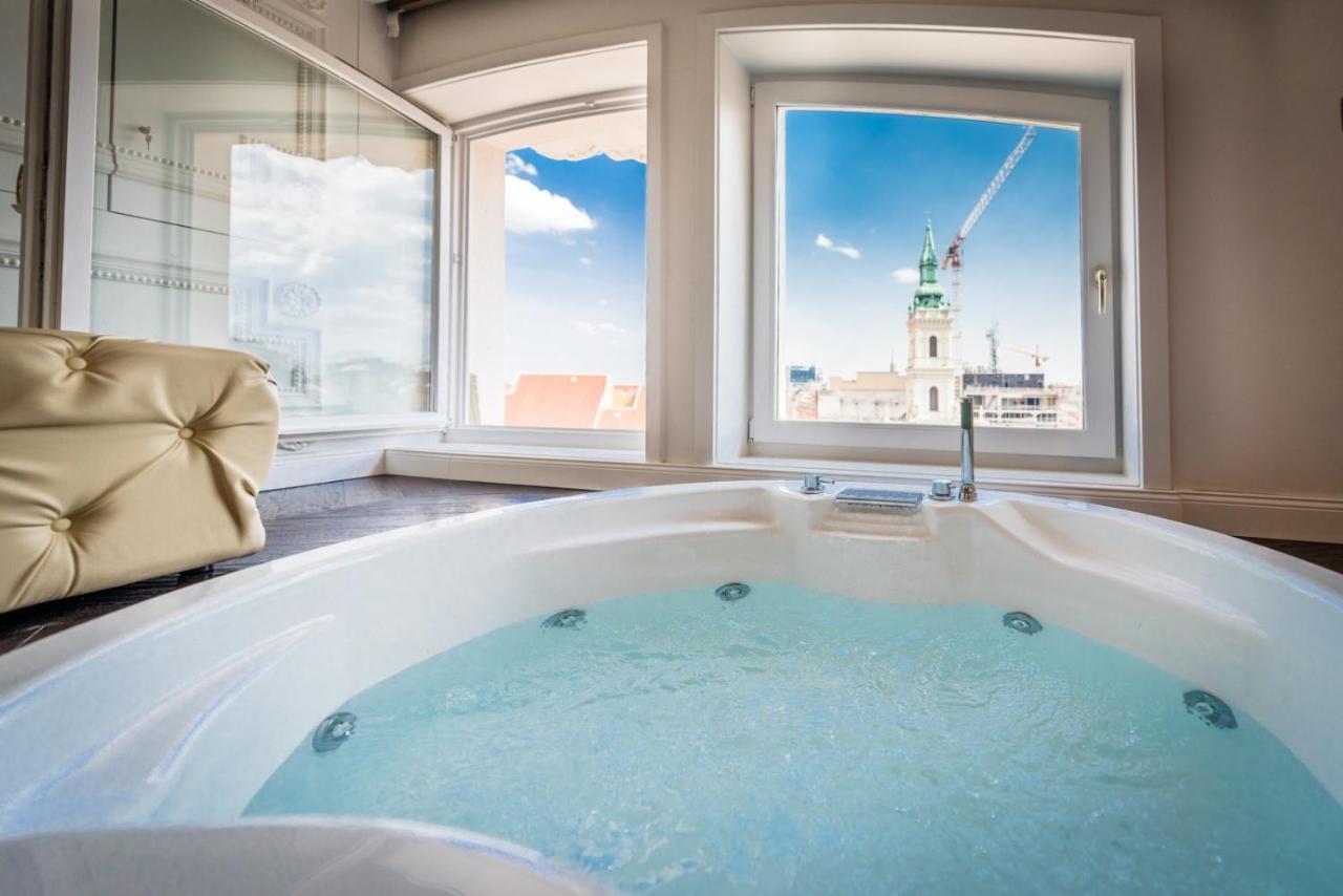 Jacuzzi Royal Suite 布达佩斯 外观 照片