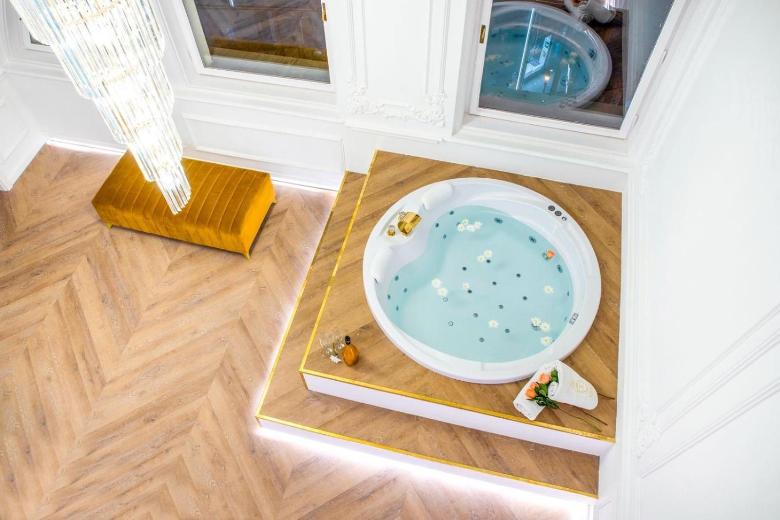 Jacuzzi Royal Suite 布达佩斯 外观 照片