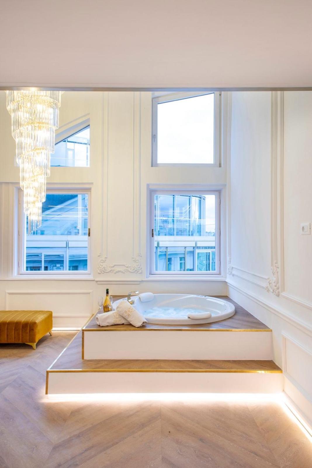 Jacuzzi Royal Suite 布达佩斯 外观 照片