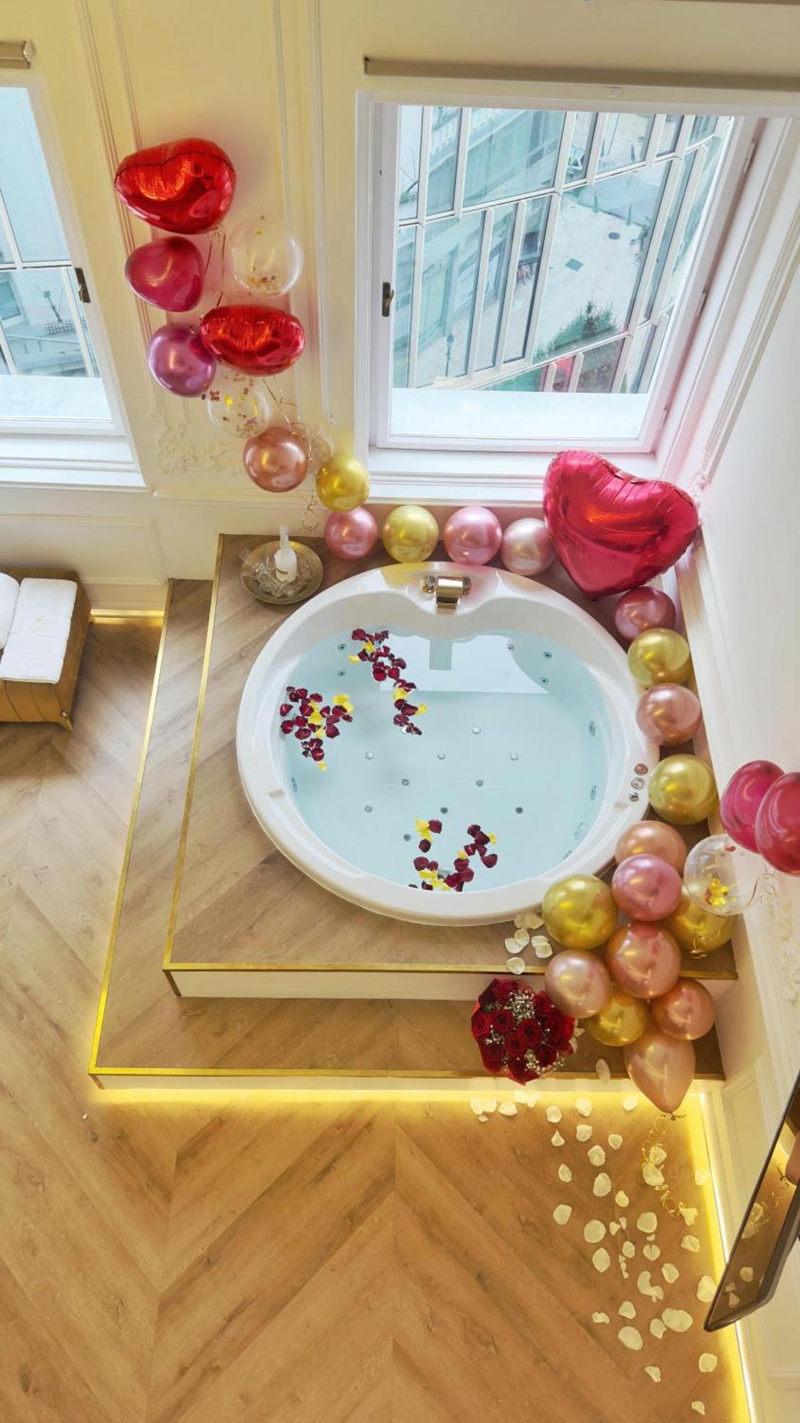Jacuzzi Royal Suite 布达佩斯 外观 照片